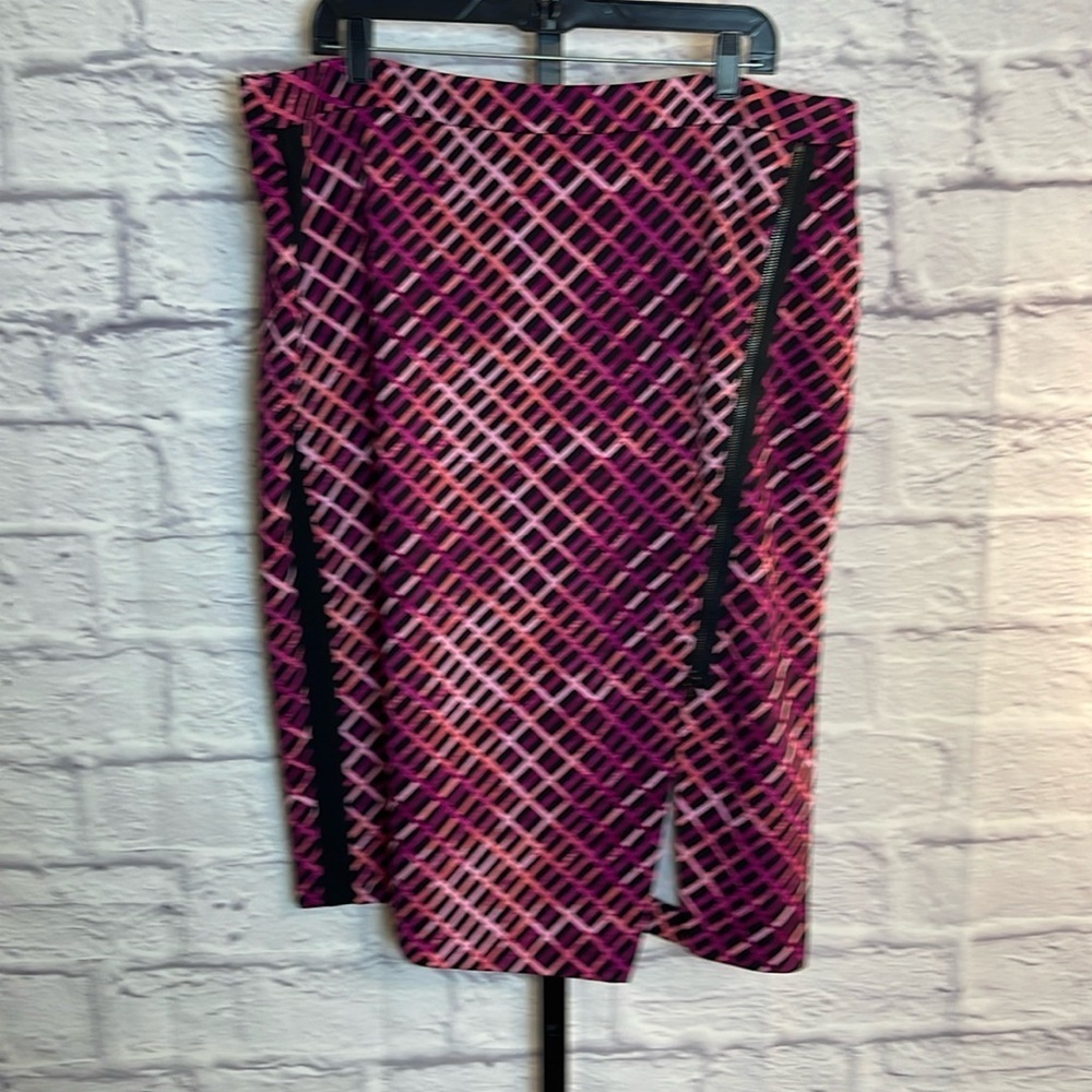 Worthington Midi Skirt Asymmetrical Stretch Size 18W Zipper PinkBlack Ge…